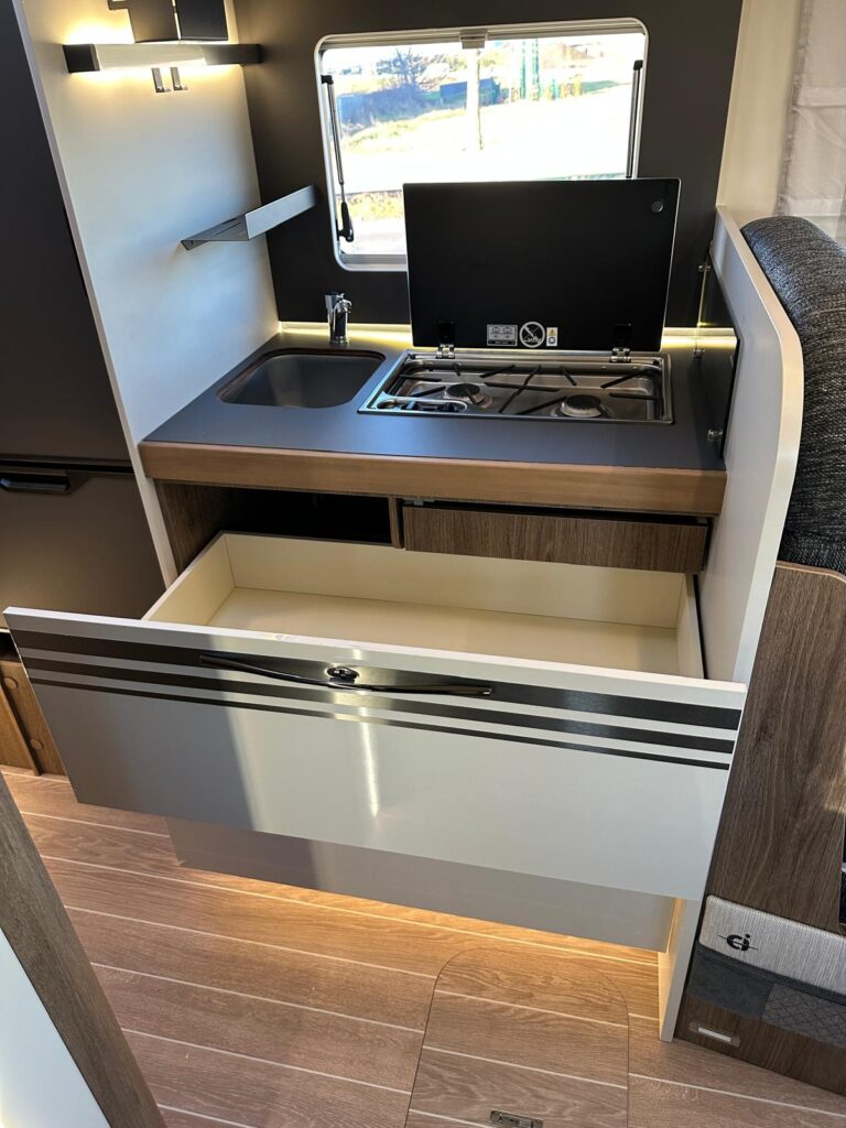 10 MAGIS 95 FIAT- 699 CM-LETTO BASCULANTE