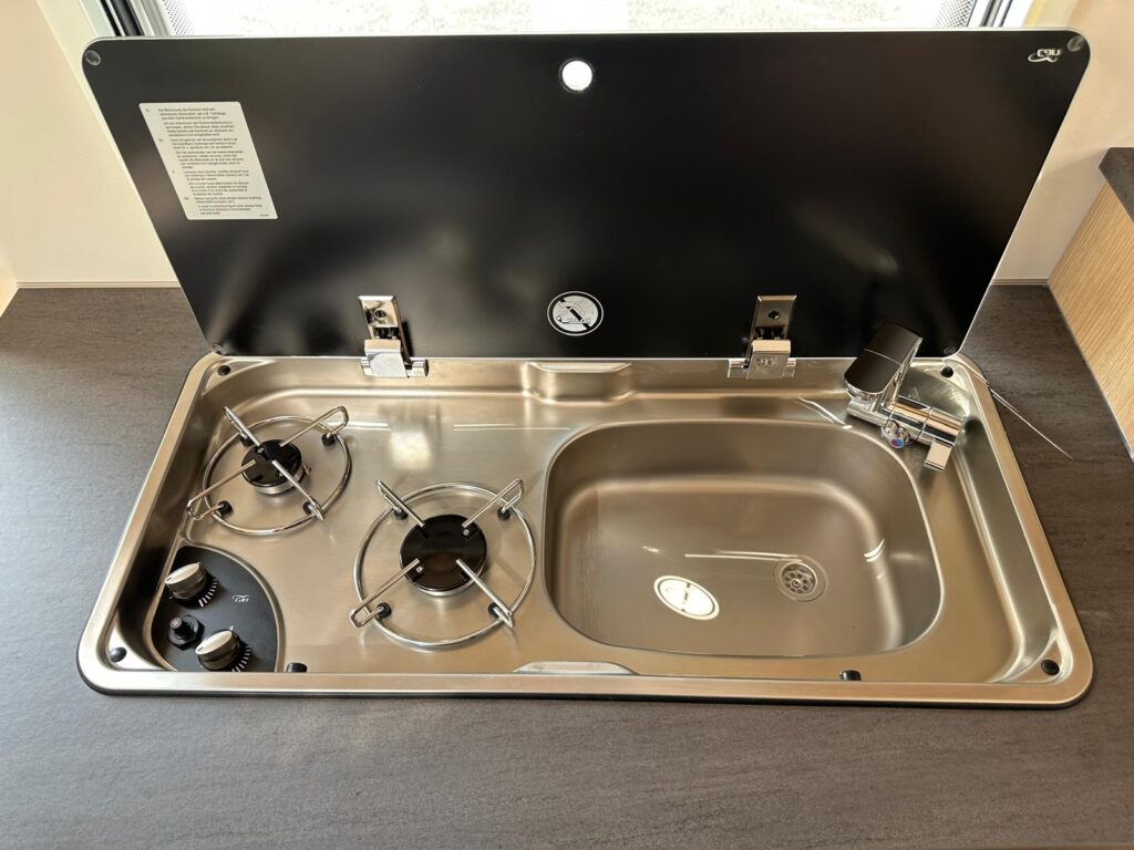 10 semintegrale compatto sunlight v66 letti gemelli-citroen