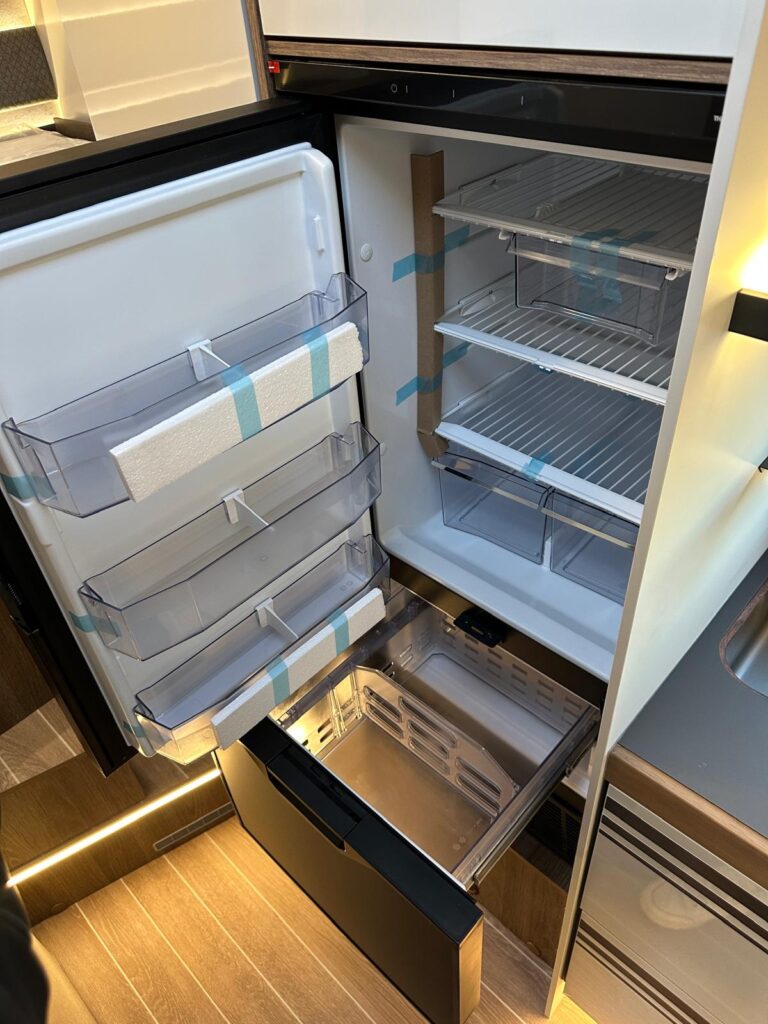 11 MAGIS 95 FIAT- 699 CM-LETTO BASCULANTE