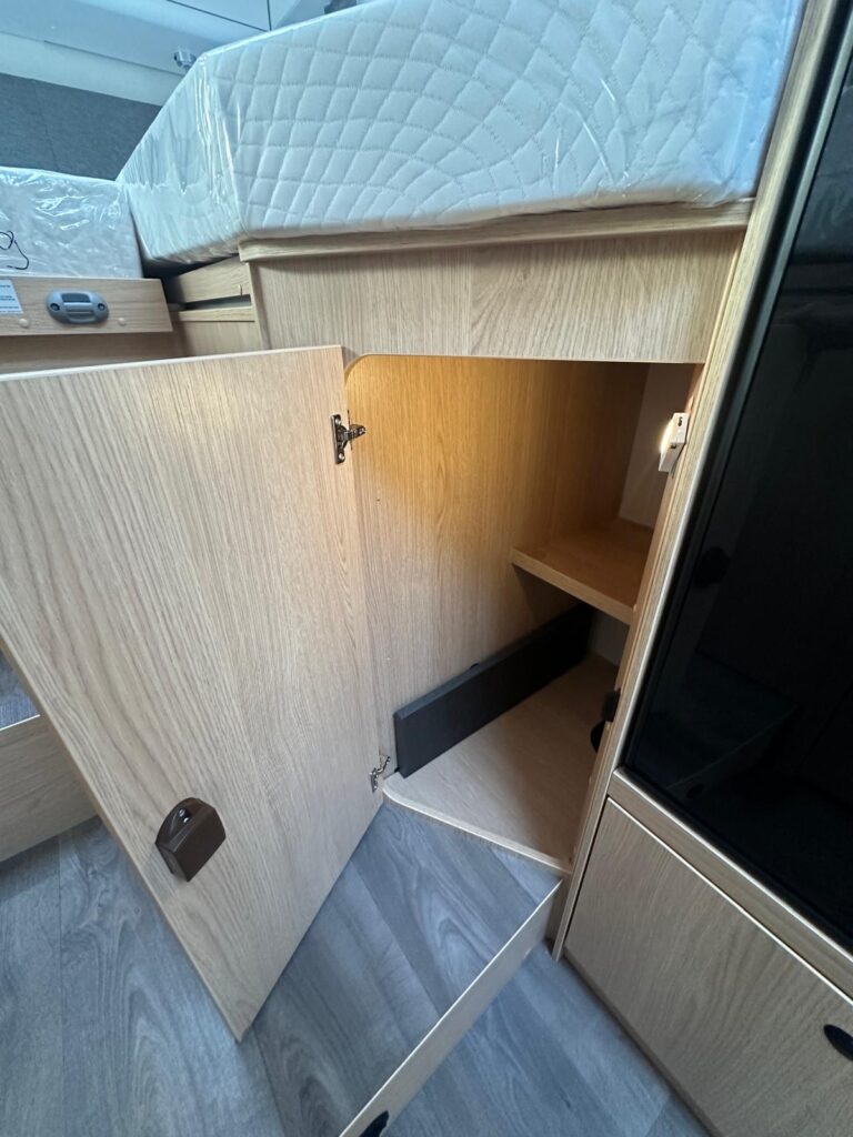 13A SEMINTEGRALE SUNLIGHT T67 -CITROEN-LETTO BASCULANTE-LETTI GEMELLI SEMINTEGRALE SUNLIGHT T67 -CITROEN-LETTO BASCULANTE-LETTI GEMELLI