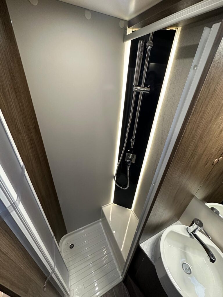 14 MAGIS 95 FIAT- 699 CM-LETTO BASCULANTE