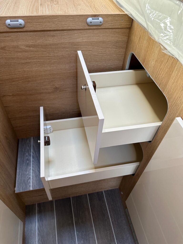 14 SEMINTEGRALE CI HORON 84 XT - LETTI GEMELLI -FORD