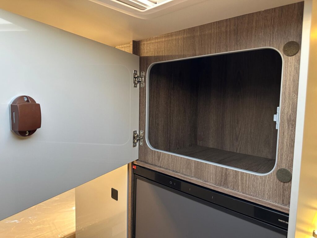 15 MAGIS 95 FIAT- 699 CM-LETTO BASCULANTE