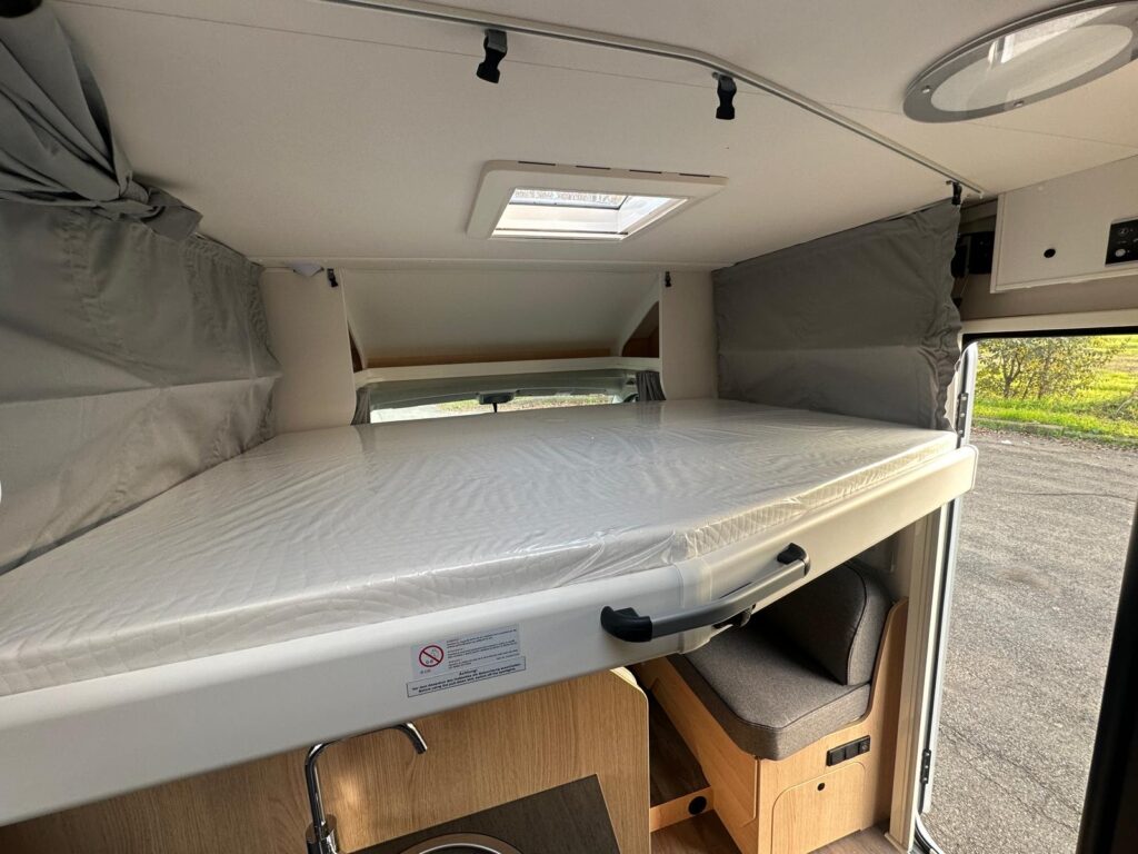 15 SEMINTEGRALE SUNLIGHT T67 -CITROEN-LETTO BASCULANTE-LETTI GEMELLI