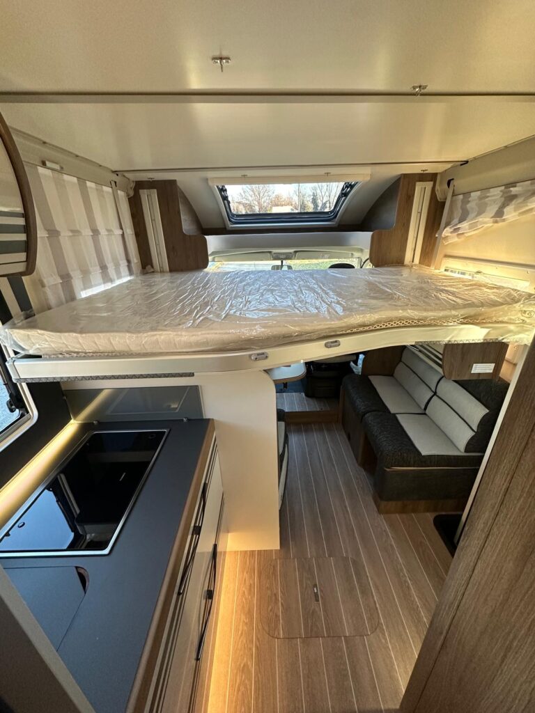 19 MAGIS 95 FIAT- 699 CM-LETTO BASCULANTE