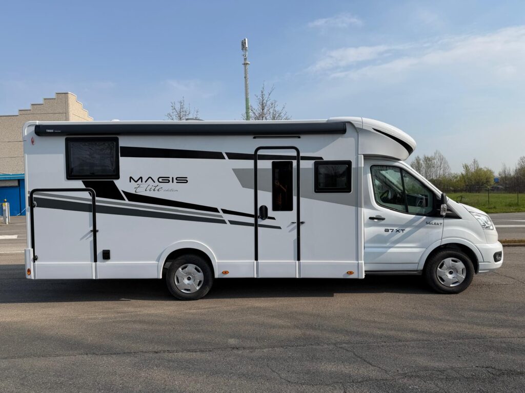 2 SEMINTEGRALE C.I. MAGIS 87 XT-FORD-165CV-LETTI GEMELLI-LETTO BASCULANTE