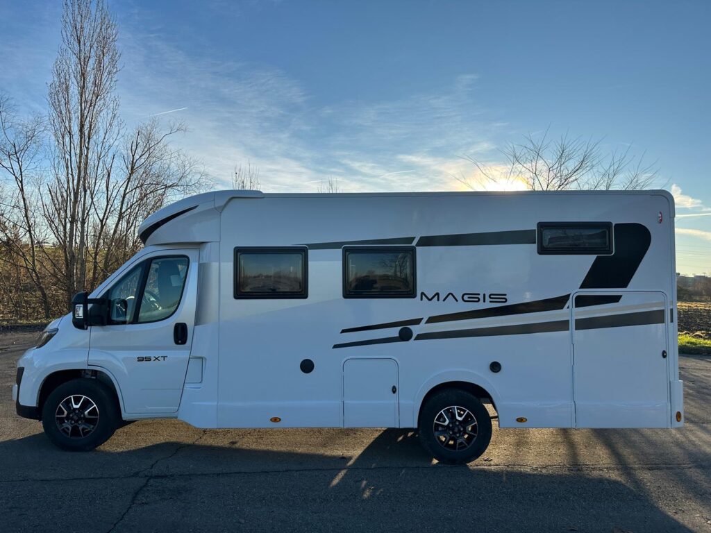 23 MAGIS 95 FIAT- 699 CM-LETTO BASCULANTE