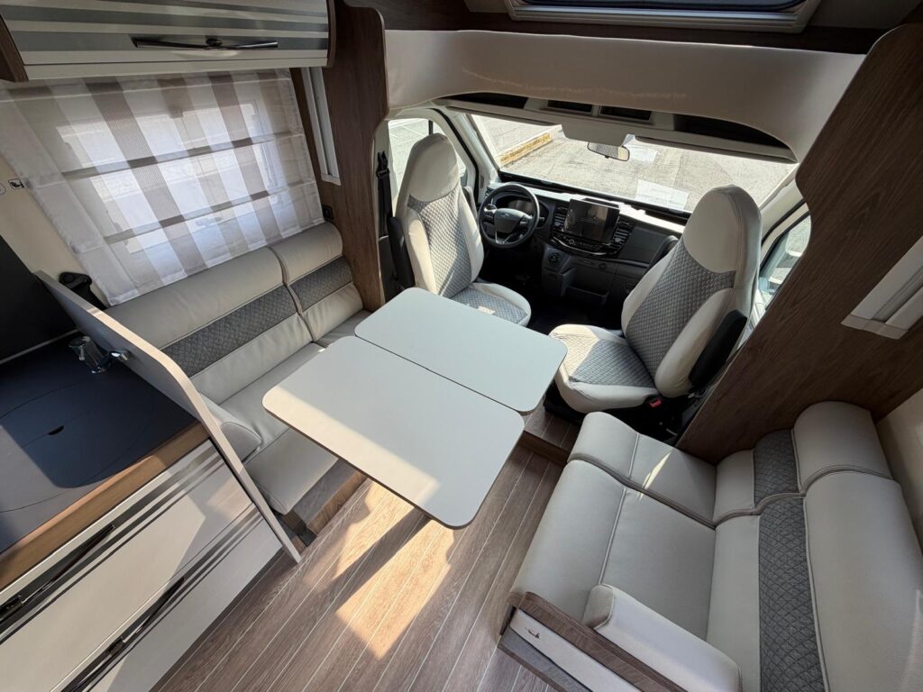 5 SEMINTEGRALE C.I. MAGIS 87 XT-FORD-165CV-LETTI GEMELLI-LETTO BASCULANTE