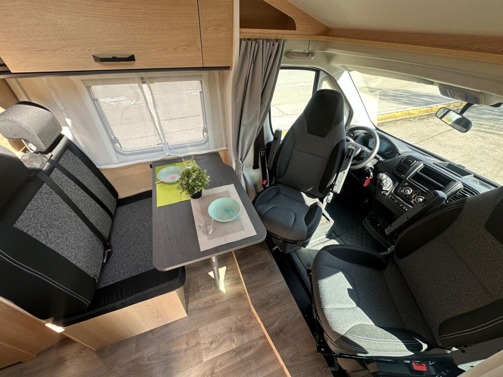 6 semintegrale compatto sunlight v66 letti gemelli-citroen