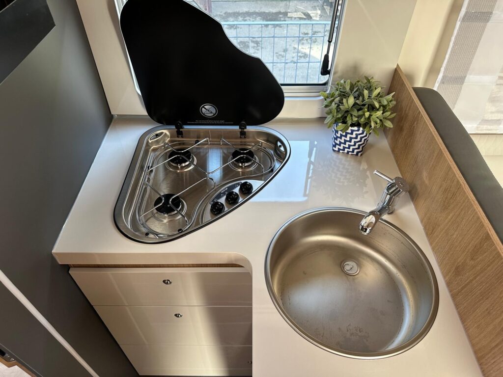 8 SEMINTEGRALE CI HORON 84 XT - LETTI GEMELLI -FORD