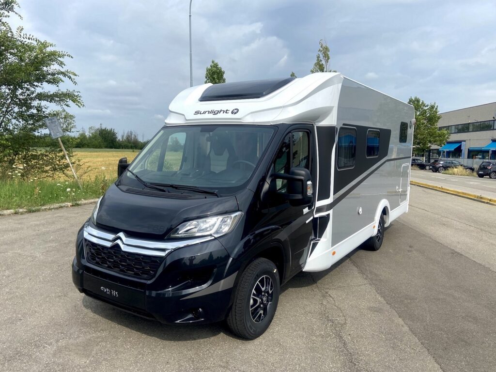 SUNLIGHT T68 ADVENTURE 25