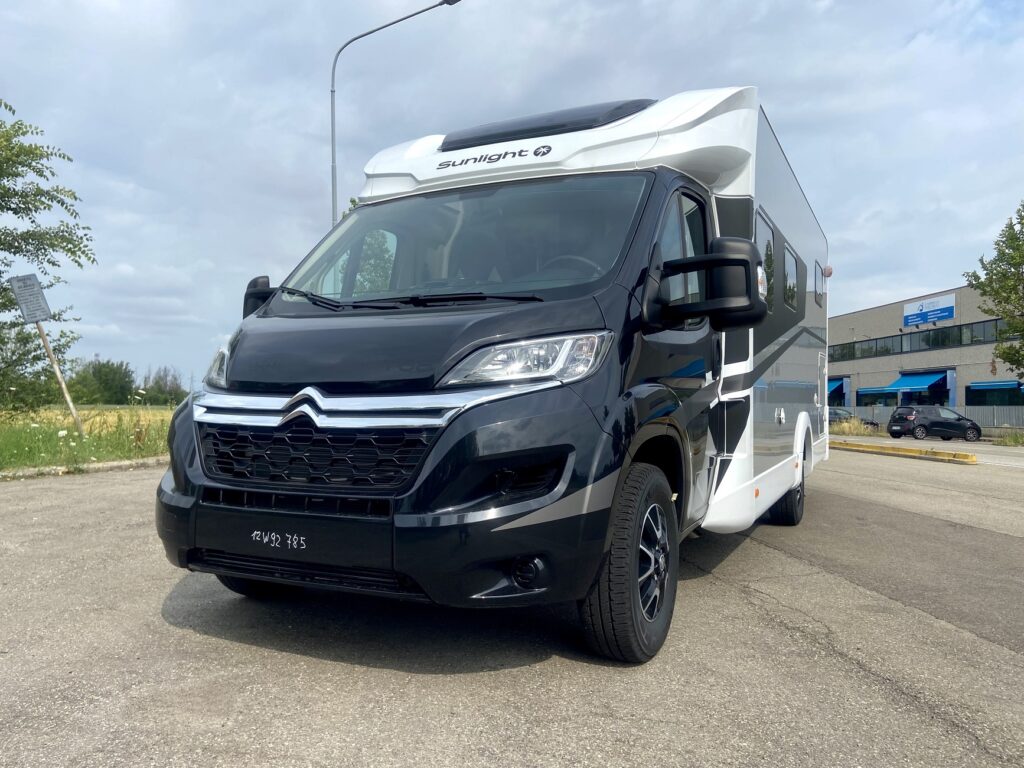 SUNLIGHT T68 ADVENTURE 27