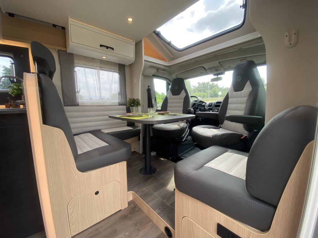 SUNLIGHT T68 ADVENTURE 4