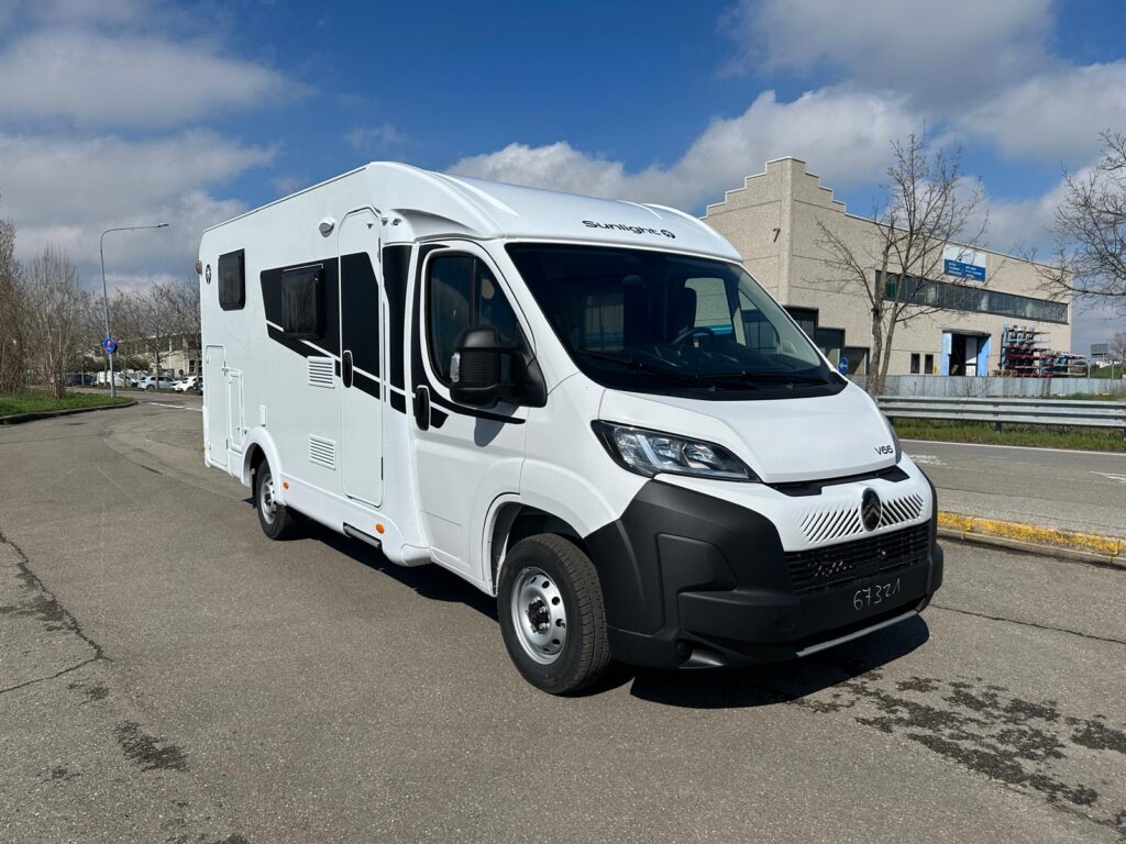 1 semintegrale compatto sunlight v66 letti gemelli-citroen