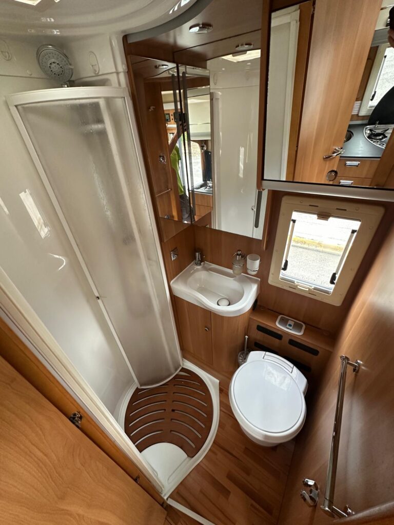 10 motorhome laika letto matrimoniale-fiat