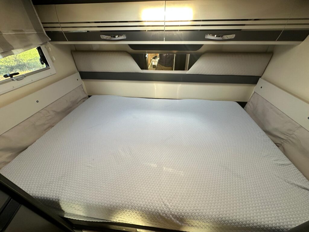 12 SEMINTEGRALE MAGIS 98 XT-CAMBIO AUTOMATICO-FORD-170 CV