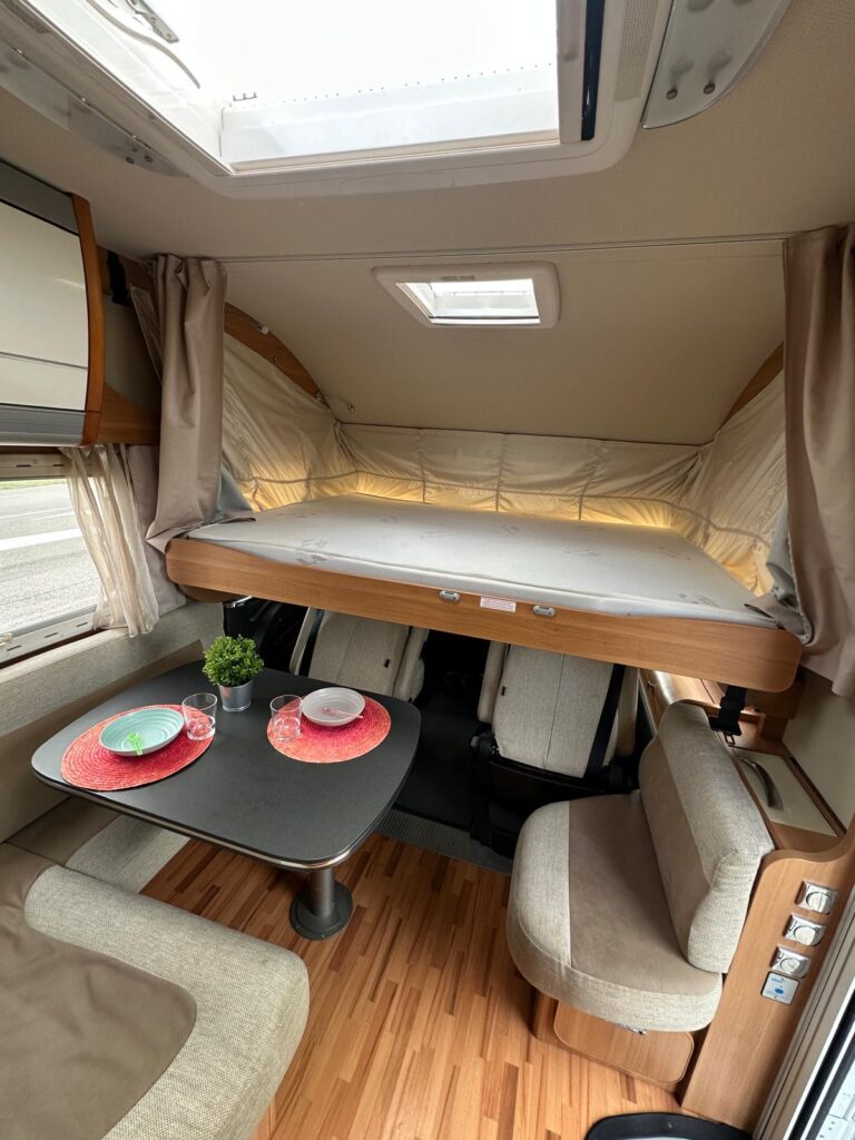12a motorhome laika letto matrimoniale-fiat
