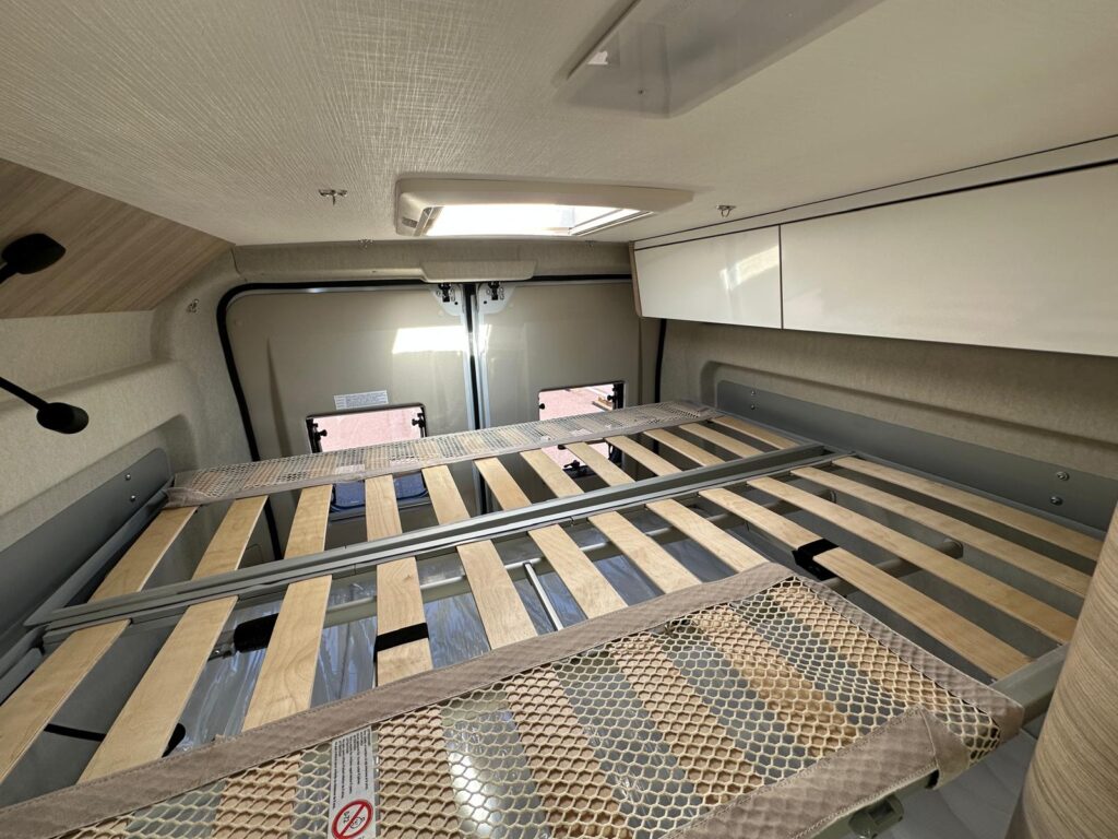 15 furgonato c.i. kyros 5 go 2026-citroen-4 posti