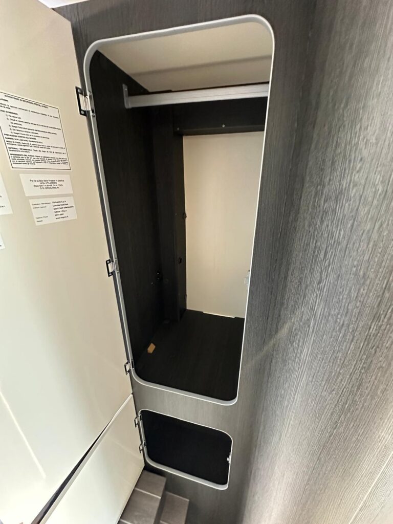 16 SEMINTEGRALE MAGIS 98 XT-CAMBIO AUTOMATICO-FORD-170 CV