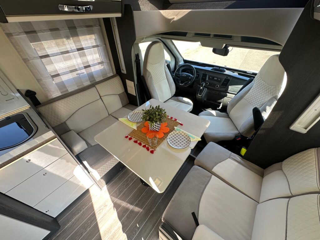 4 C.I. MAGIS 87 XT-FORD-170 CV- LETTI GEMELLI-LETTO BASCULANTE