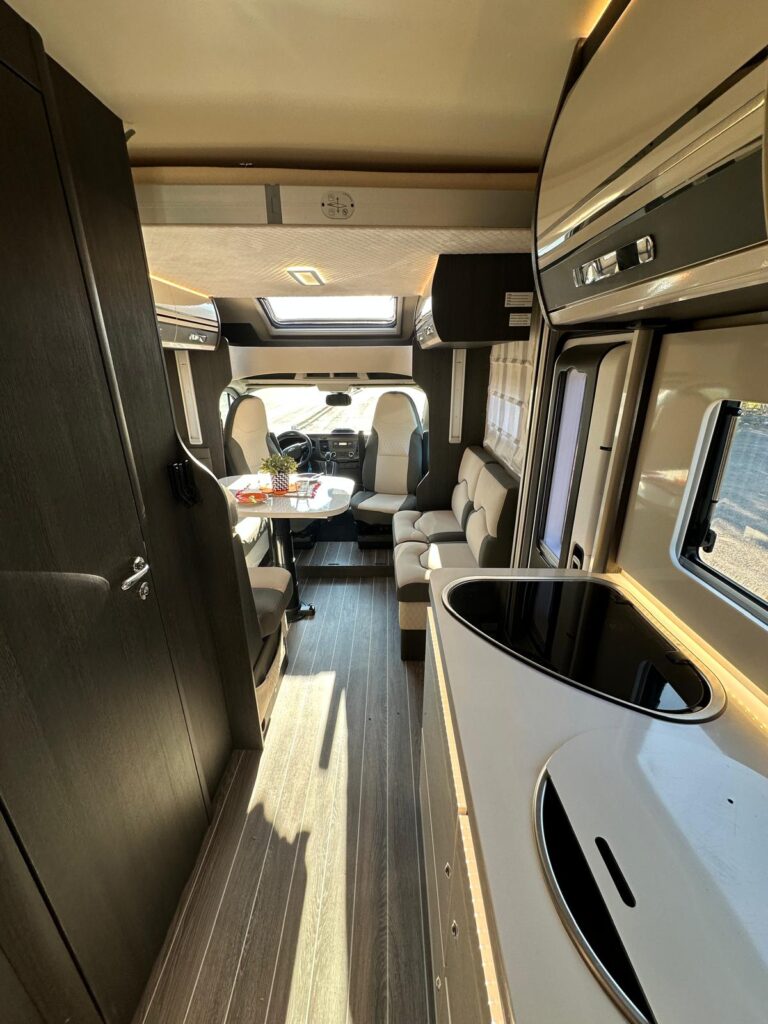 6 SEMINTEGRALE MAGIS 98 XT-CAMBIO AUTOMATICO-FORD-170 CV