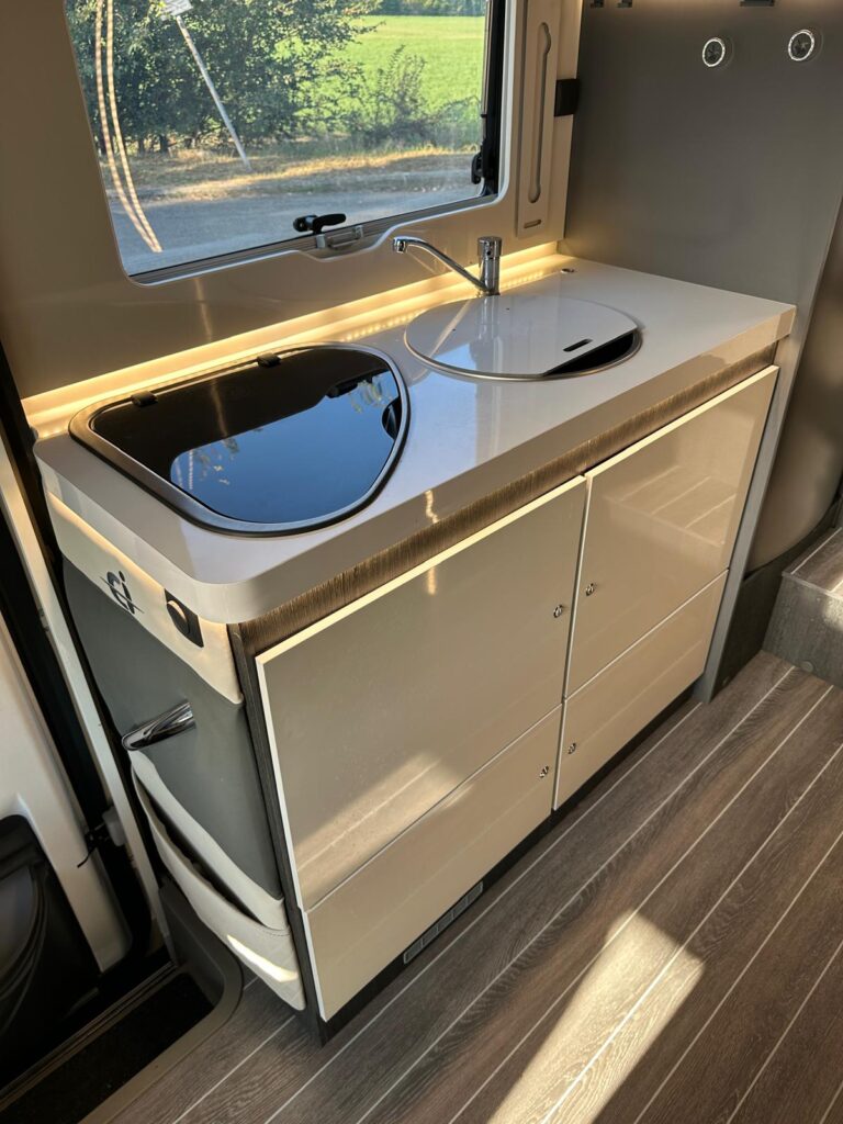 7 SEMINTEGRALE MAGIS 98 XT-CAMBIO AUTOMATICO-FORD-170 CV