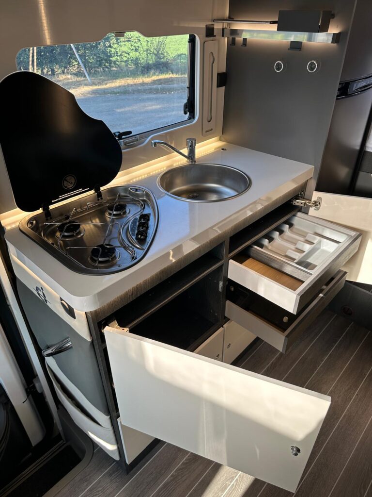 8 SEMINTEGRALE MAGIS 98 XT-CAMBIO AUTOMATICO-FORD-170 CV