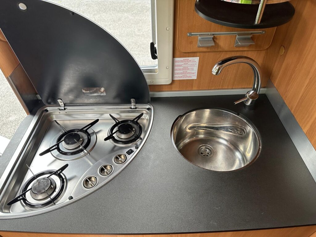 8a motorhome laika letto matrimoniale-fiat