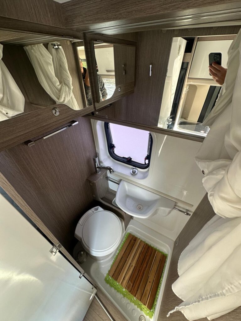 10 furgonato chausson twist v594-fiat-letto matrimoniale