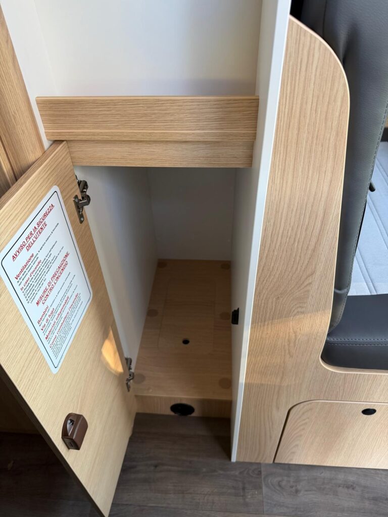 11 furgonato sunlight cliff 600 adventure edition-fiat