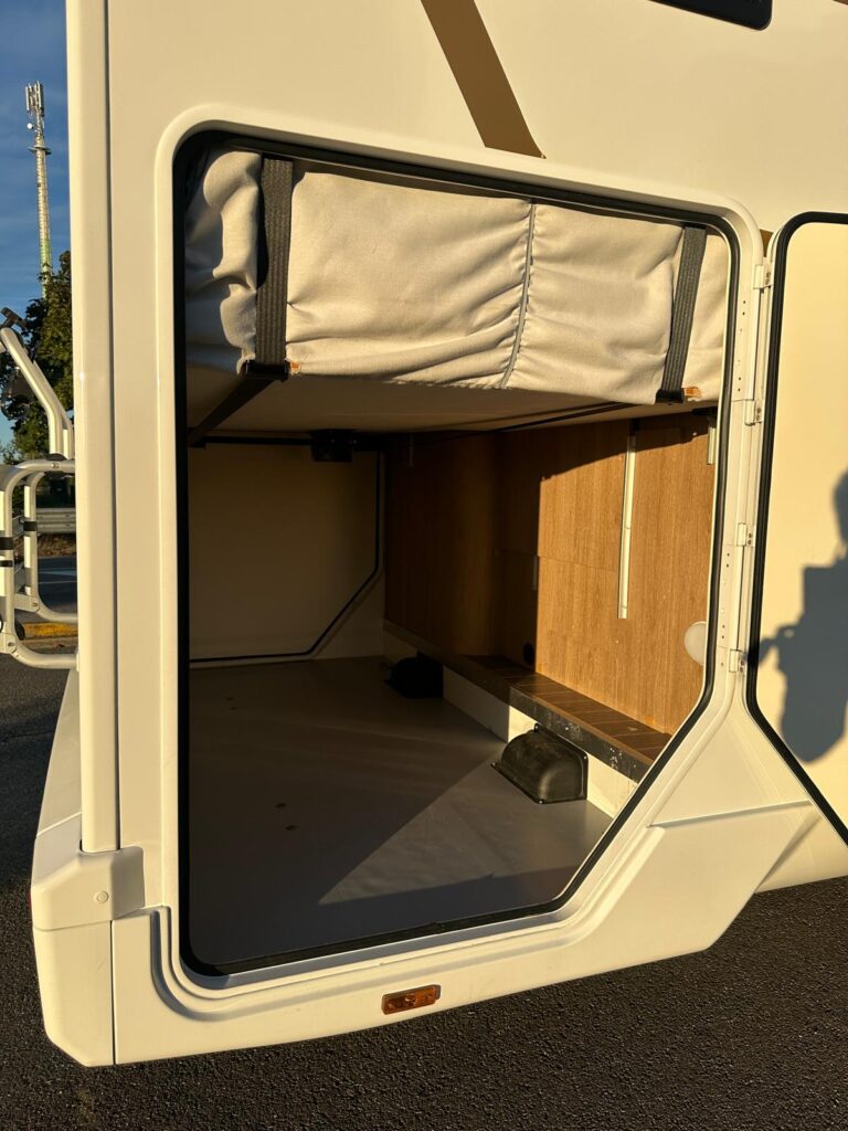 12 mansardato horon 95 m-ford-letto matrimoniale