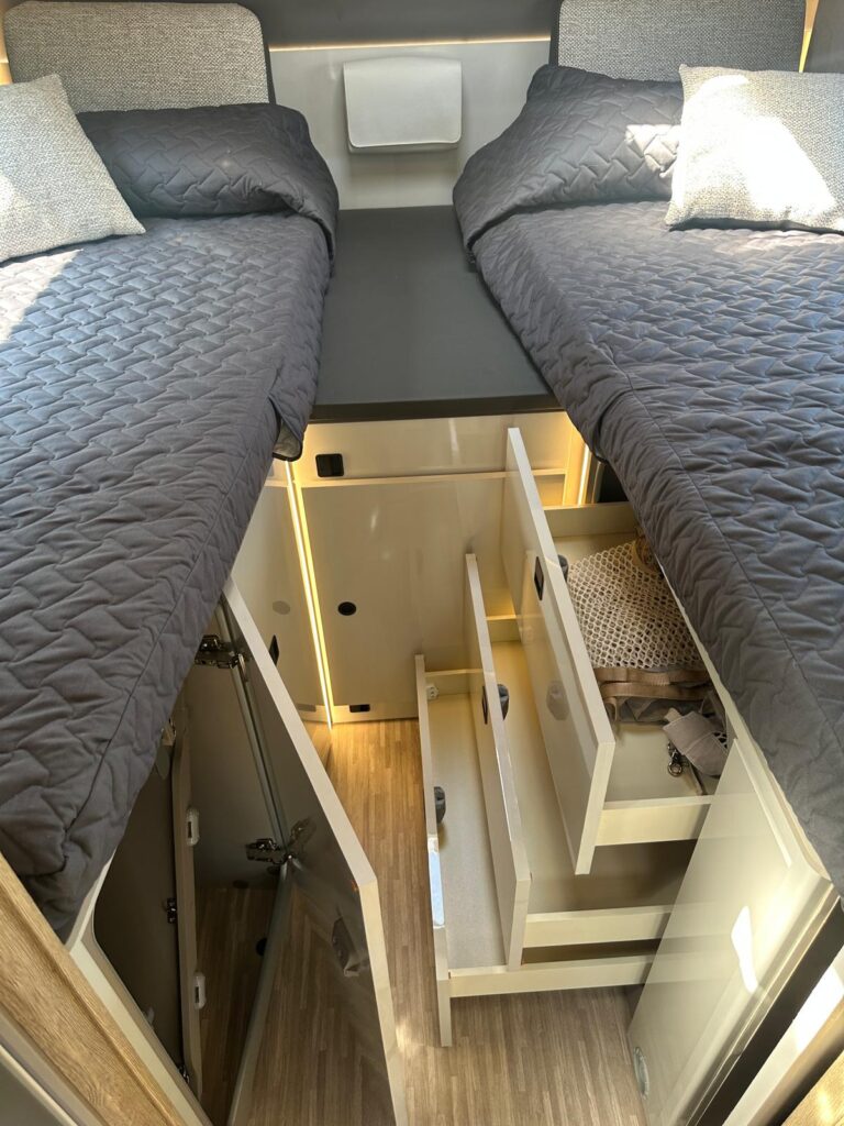 12 motorhome arca america new deal h740glg-fiat