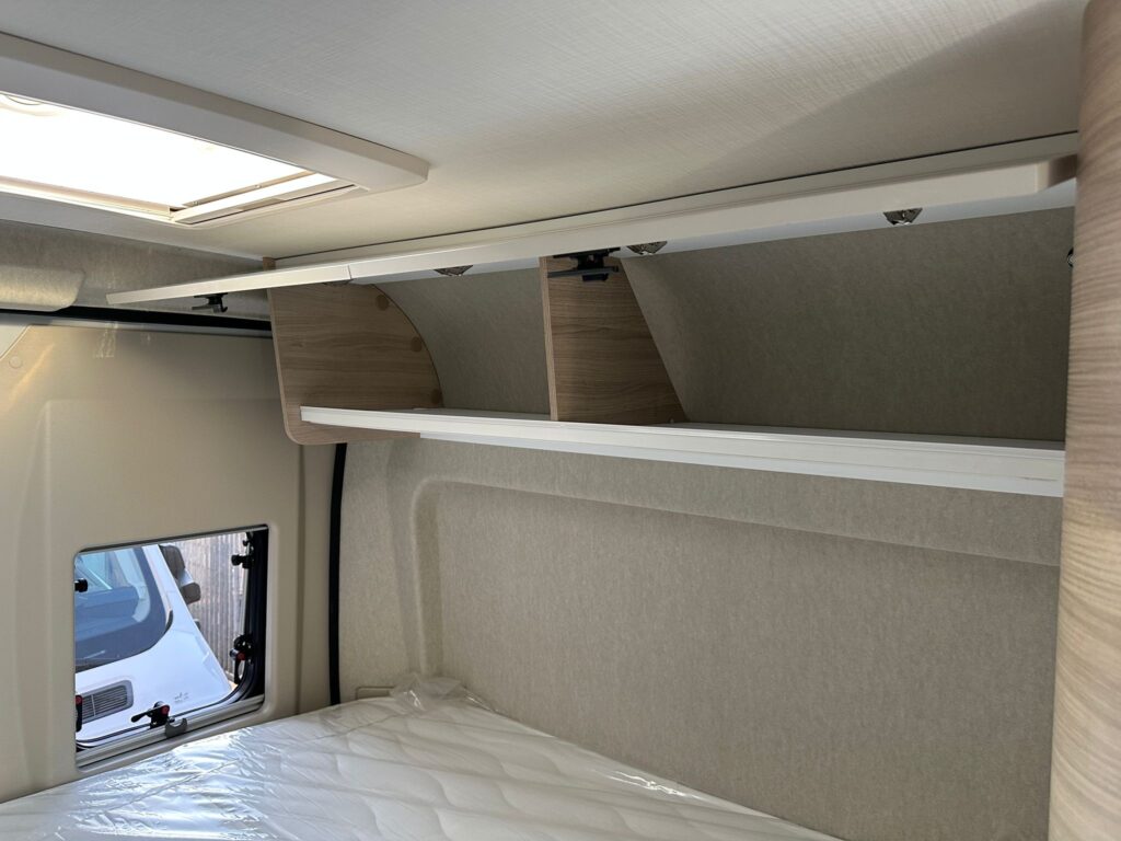 13 furgonato c.i. kyros 2 go-citroen jumper 2.2.140 cv-letto matrimoniale