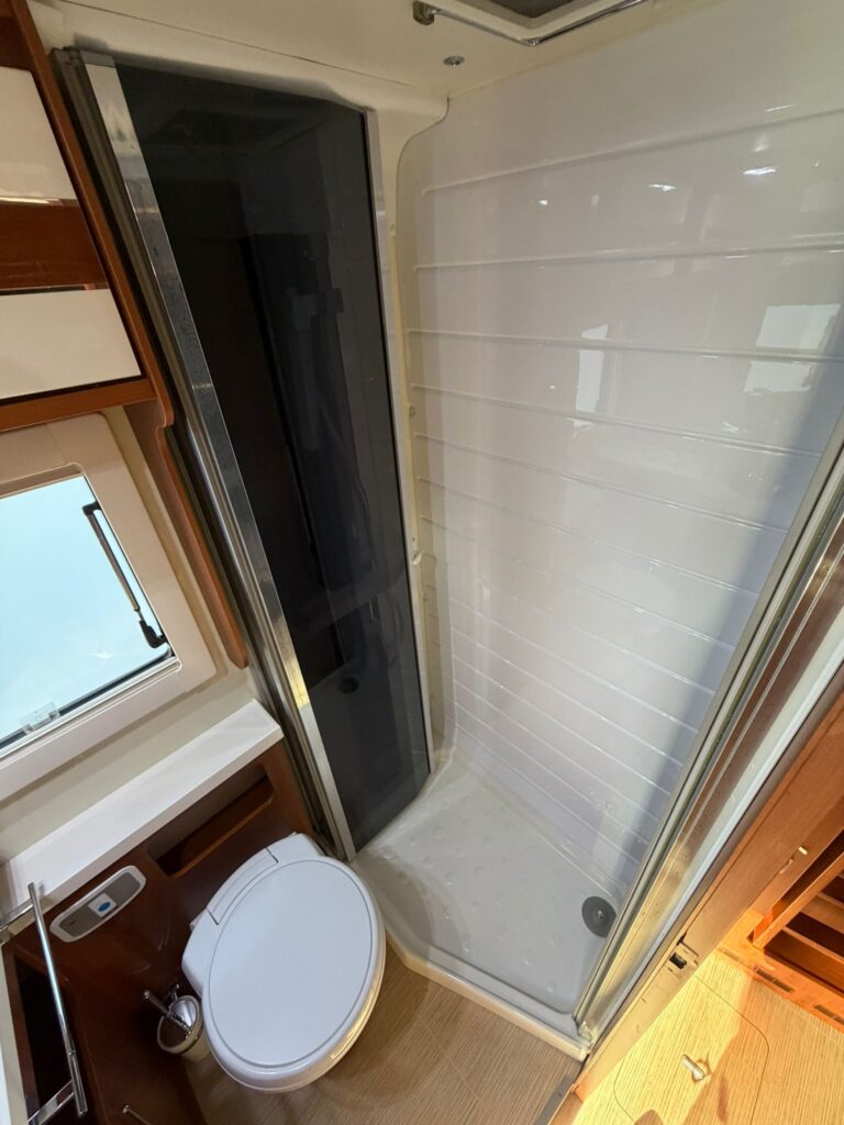 13 motorhome mobilvetta technoline i87-fiat-cambio automatico-letto matrimoniale