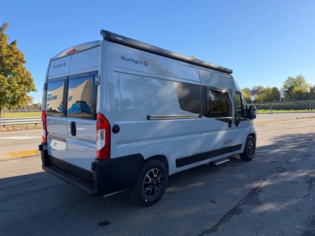 16 furgonato sunlight cliff 600 adventure edition-fiat