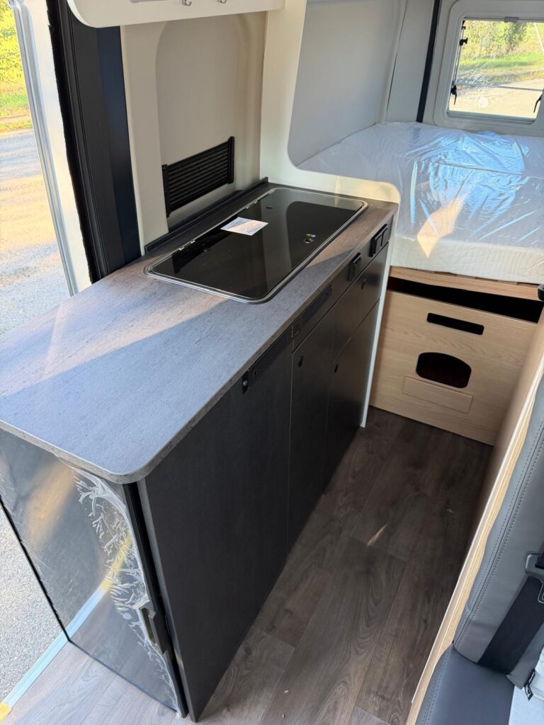 6 furgonato sunlight cliff 600 adventure edition-fiat