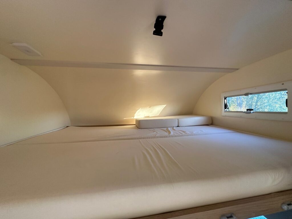 8 mansardato horon 95 m-ford-letto matrimoniale