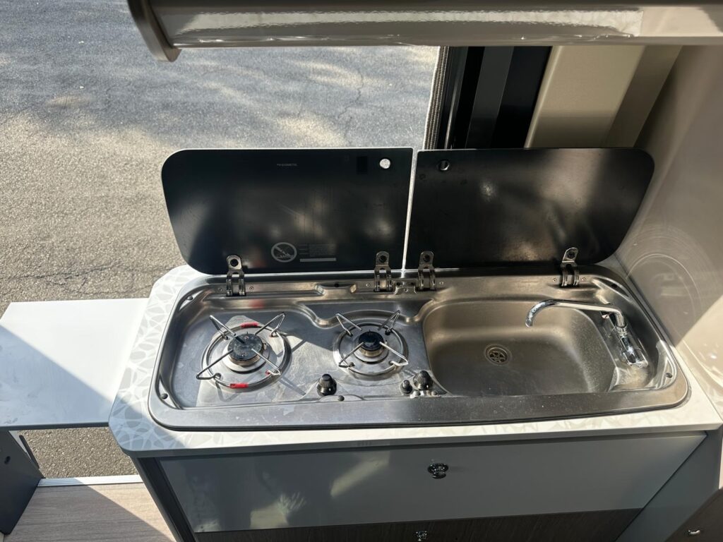 8a furgonato chausson twist v594-fiat-letto matrimoniale