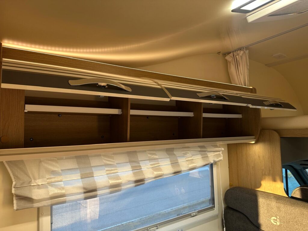 9a mansardato horon 95 m-ford-letto matrimoniale