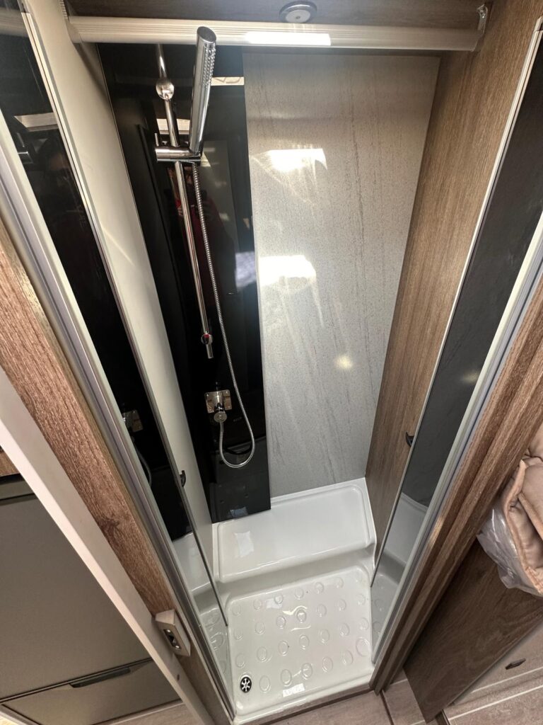 11 SEMINTEGRALE MAGIS 87 XT ELITE 2025-LETTI GEMELLI-FORD