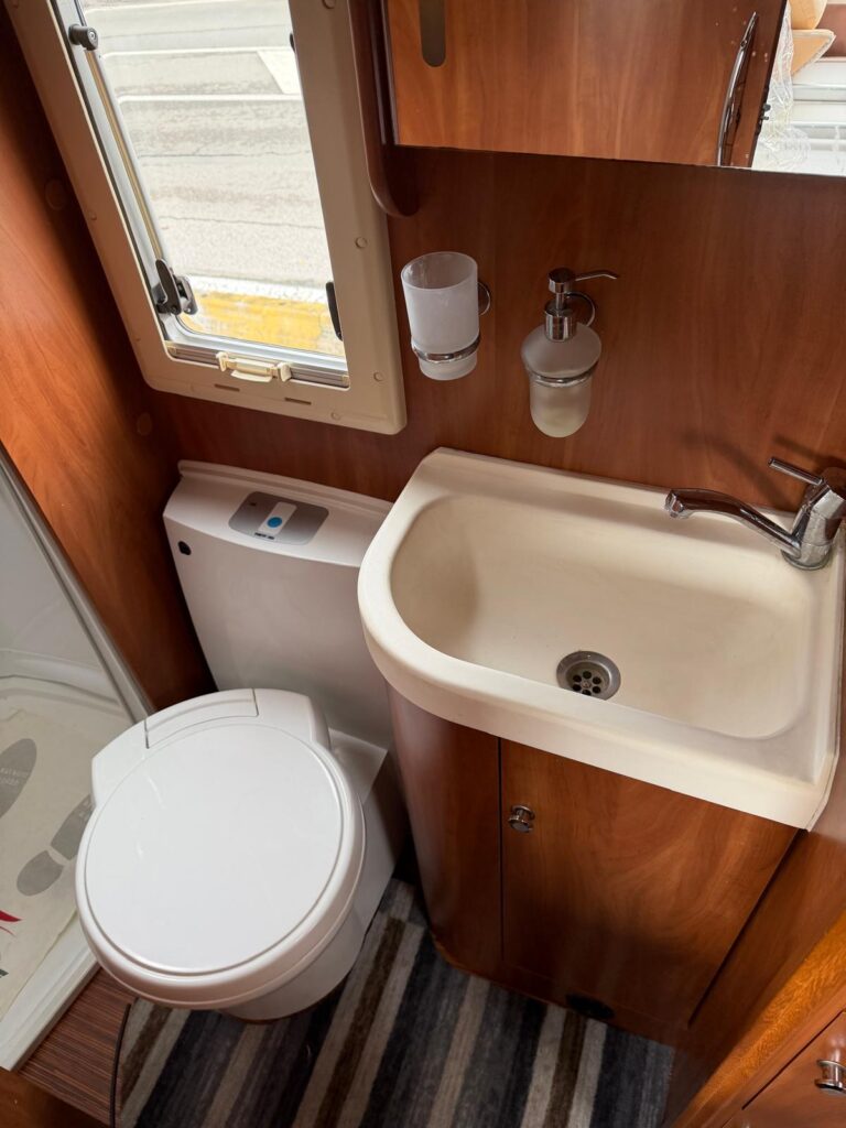 12 semintegrale laika kreos 3008-letto francese-letto basculante-fiat