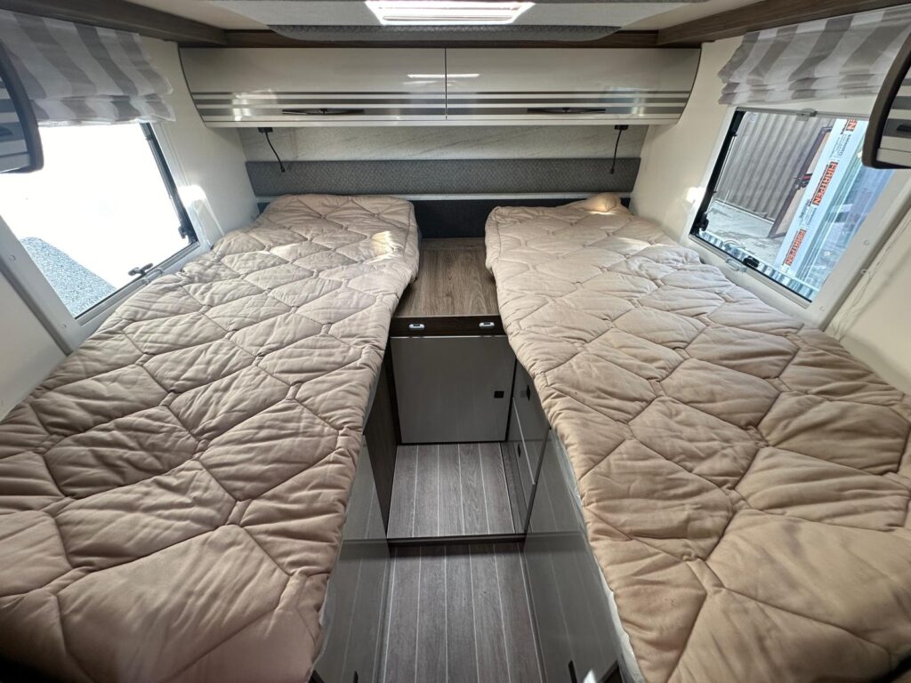 13 SEMINTEGRALE MAGIS 87 XT ELITE 2025-LETTI GEMELLI-FORD