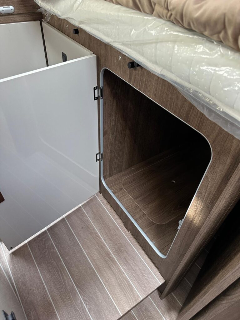 15A SEMINTEGRALE MAGIS 87 XT ELITE 2025-LETTI GEMELLI-FORD