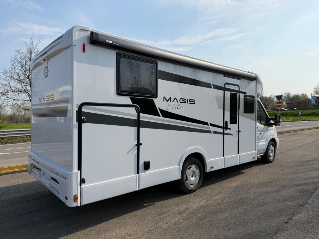 16 SEMINTEGRALE C.I. MAGIS 87 XT-FORD-165CV-LETTI GEMELLI-LETTO BASCULANTE