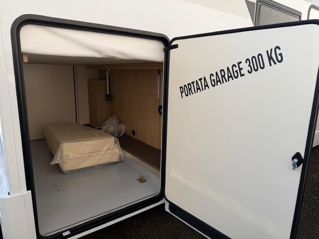 16 semintegrale c.i. horon 98-ford-letto matrimoniale.letto basculante-165 cv