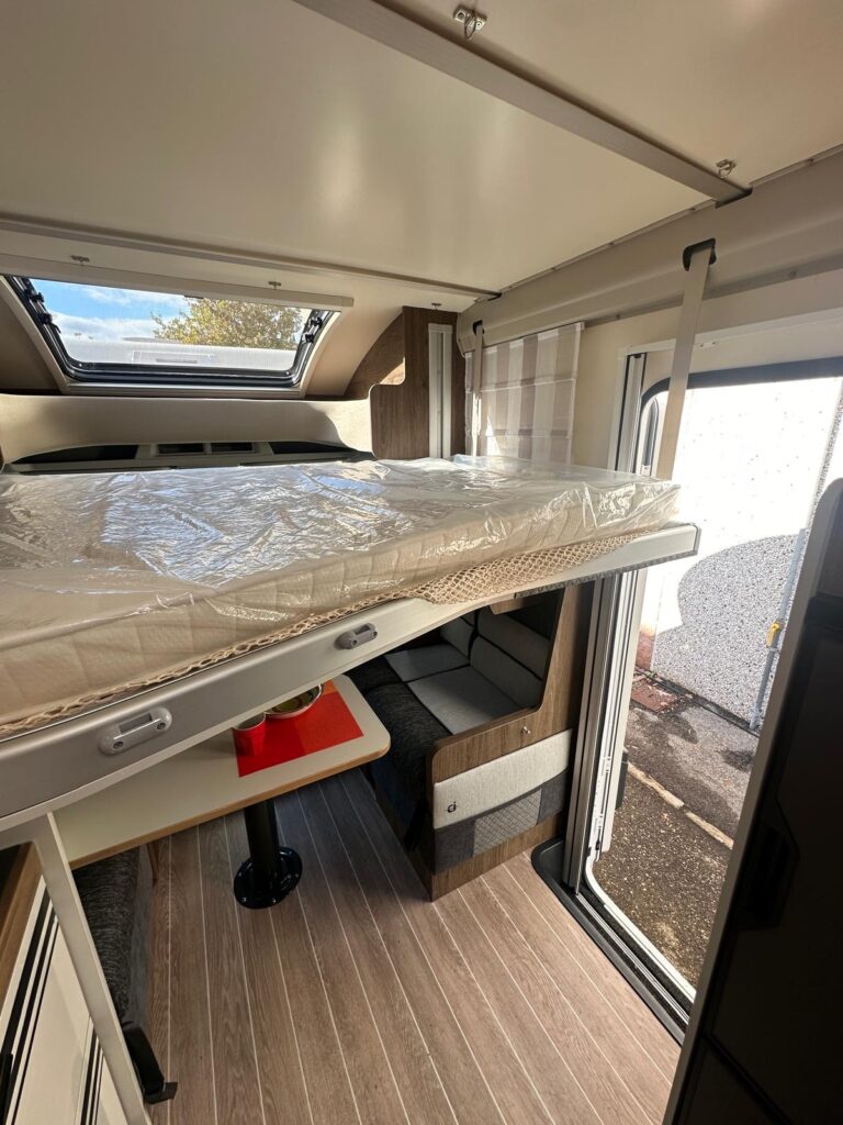 17 SEMINTEGRALE MAGIS 87 XT ELITE 2025-LETTI GEMELLI-FORD