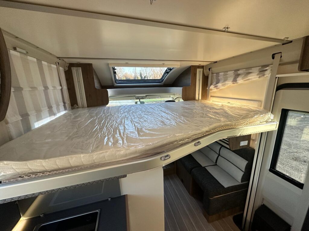 20 MAGIS 95 FIAT- 699 CM-LETTO BASCULANTE