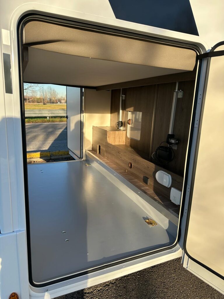 21 MAGIS 95 FIAT- 699 CM-LETTO BASCULANTE