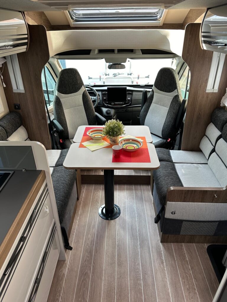 3 SEMINTEGRALE MAGIS 87 XT ELITE 2025-LETTI GEMELLI-FORD