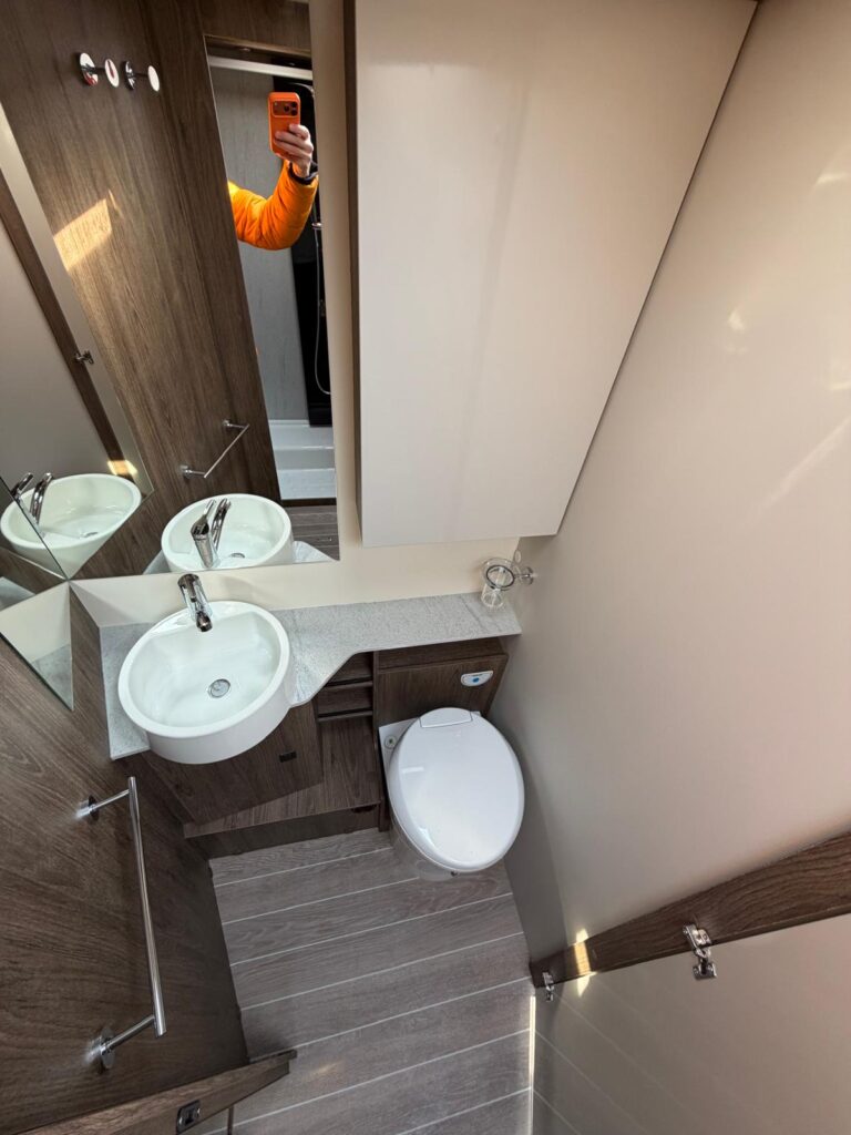 9 SEMINTEGRALE C.I. MAGIS 87 XT-FORD-165CV-LETTI GEMELLI-LETTO BASCULANTE